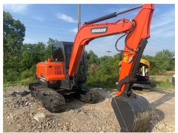 Telakaivukone DOOSAN DH60