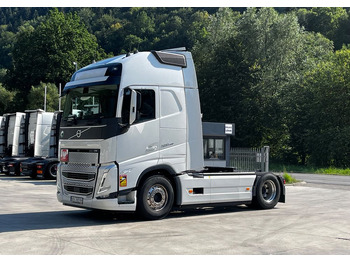 Vetopöytäauto VOLVO FH 500
