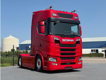 Vetopöytäauto SCANIA S