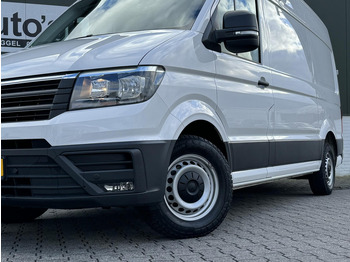 Pakettiauto Volkswagen Crafter-30 2.0 TDI L3H3 Highline Carplay DAB Cruise Verwarmde voorruit Trekhaak Lat om Lat: kuva Pakettiauto Volkswagen Crafter-30 2.0 TDI L3H3 Highline Carplay DAB Cruise Verwarmde voorruit Trekhaak Lat om Lat
