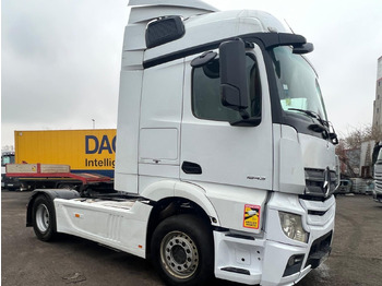 Vetopöytäauto Mercedes Actros 1843: kuva Vetopöytäauto Mercedes Actros 1843 Vetopöytäauto Mercedes Actros 1843: kuva Vetopöytäauto Mercedes Actros 1843