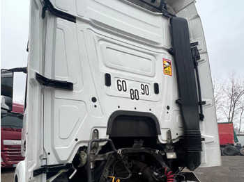 Vetopöytäauto Mercedes Actros 1843: kuva Vetopöytäauto Mercedes Actros 1843 Vetopöytäauto Mercedes Actros 1843: kuva Vetopöytäauto Mercedes Actros 1843