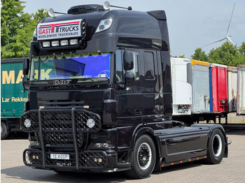 Vetopöytäauto DAF XF 105 460