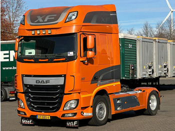 Vetopöytäauto DAF XF 460