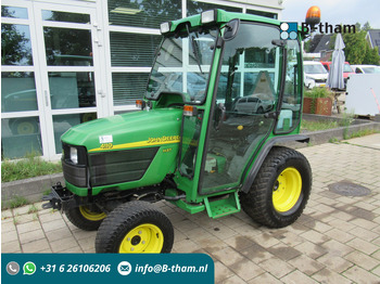 Traktori JOHN DEERE