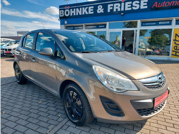 Henkilöauto OPEL