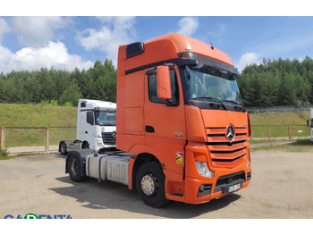 Vetopöytäauto Mercedes-Benz Actros 1845: kuva Vetopöytäauto Mercedes-Benz Actros 1845