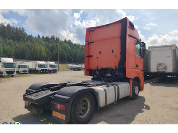 Vetopöytäauto Mercedes-Benz Actros 1845: kuva Vetopöytäauto Mercedes-Benz Actros 1845
