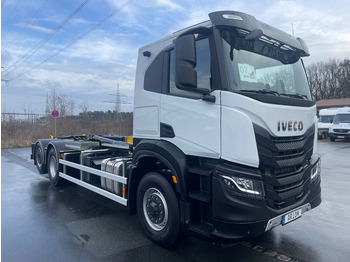Koukkulava kuorma-auto IVECO X-WAY