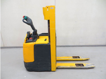 Pinoamistrukki JUNGHEINRICH