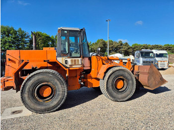 Pyöräkuormaaja HITACHI