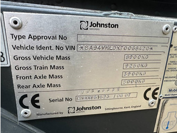 Lakaisuauto Johnston CN400: kuva Lakaisuauto Johnston CN400