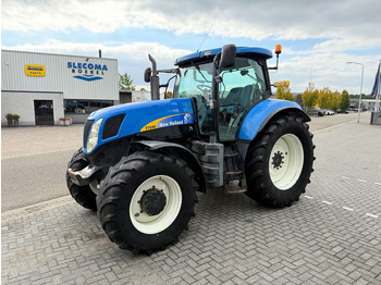 Traktori NEW HOLLAND T7000