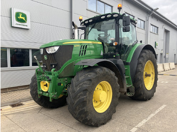 Traktori JOHN DEERE 6215R