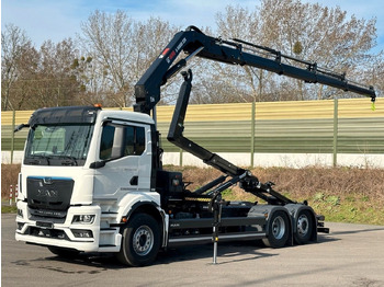 Koukkulava kuorma-auto MAN TGS 26.470