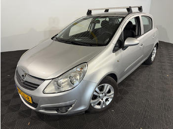 Viistoperä OPEL