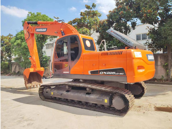 Telakaivukone DOOSAN DX225