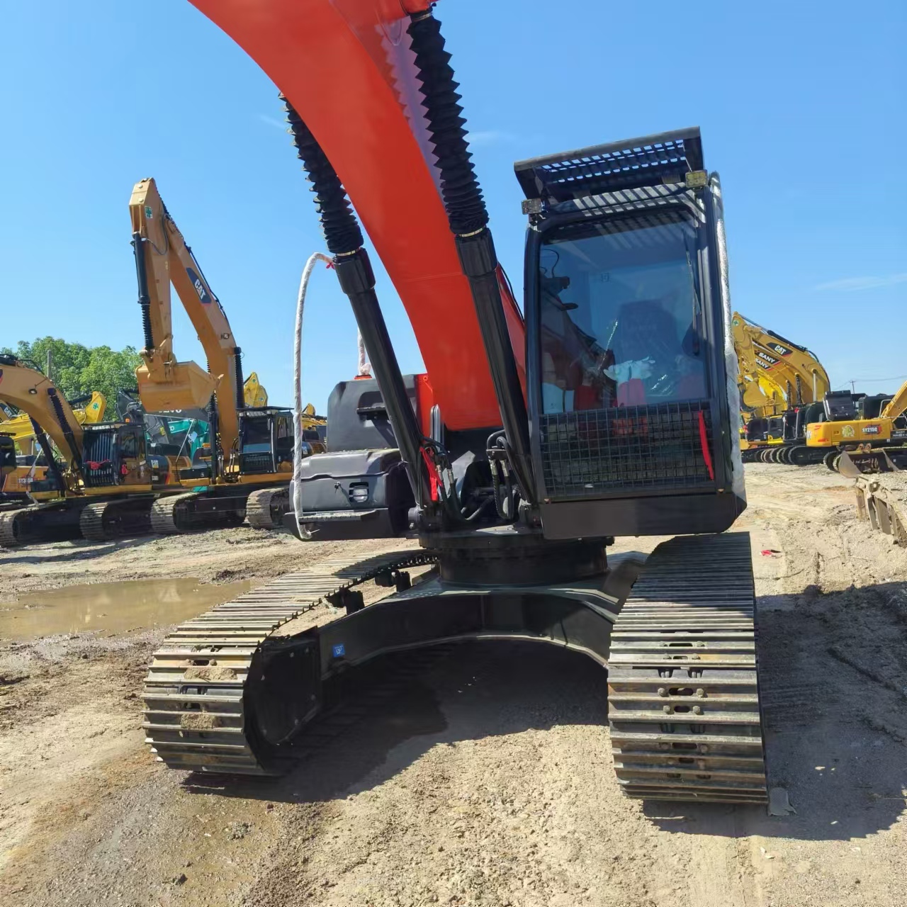 Telakaivukone HITACHI ZX240: kuva Telakaivukone HITACHI ZX240 Telakaivukone HITACHI ZX240: kuva Telakaivukone HITACHI ZX240