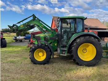 Traktori JOHN DEERE 6220