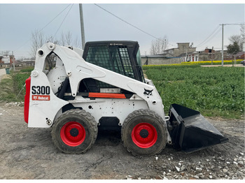 Liukuohjattu kuormaaja BOBCAT S300