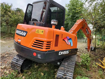 Minikuormaaja Doosan DH 55: kuva Minikuormaaja Doosan DH 55 Minikuormaaja Doosan DH 55: kuva Minikuormaaja Doosan DH 55