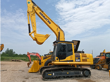 Telakaivukone KOMATSU PC200-8