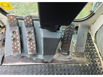 Pyöräalustainen kaivinkone Terex: kuva Pyöräalustainen kaivinkone Terex