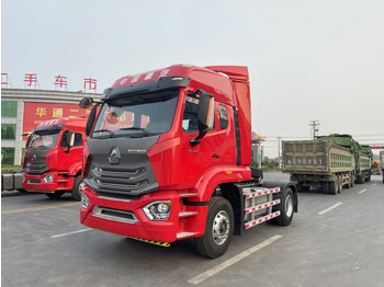 Vetopöytäauto SINOTRUK HOWO