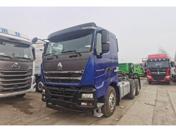 Vetopöytäauto SINOTRUK HOWO