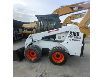 Liukuohjattu kuormaaja BOBCAT S160