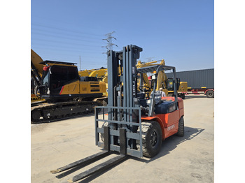 Dieseltrukki Heli CPCD45: kuva Dieseltrukki Heli CPCD45 Dieseltrukki Heli CPCD45: kuva Dieseltrukki Heli CPCD45