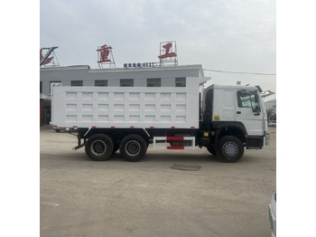 Kippiauto kuorma-auto Sinotruk Howo: kuva Kippiauto kuorma-auto Sinotruk Howo