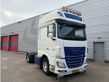 Vetopöytäauto DAF XF 460