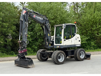 Pyöräalustainen kaivinkone TEREX