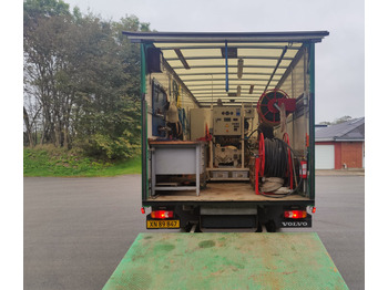 Kunnallis-/ Erikoisajoneuvot, Kuorma-auto Volvo Industrial pressure washer: kuva Kunnallis-/ Erikoisajoneuvot, Kuorma-auto Volvo Industrial pressure washer