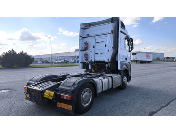 Vetopöytäauto MERCEDES-BENZ Actros 1845: kuva Vetopöytäauto MERCEDES-BENZ Actros 1845