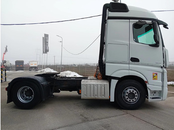 Vetopöytäauto Mercedes-Benz Actros 1845 LS, FULL ADR+PTO, STANDKLIMA, TOP !!!: kuva Vetopöytäauto Mercedes-Benz Actros 1845 LS, FULL ADR+PTO, STANDKLIMA, TOP !!!