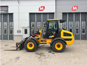 Pyöräkuormaaja JCB 409