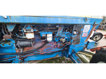 Traktori Ford 7810 4×4 Tractor: kuva Traktori Ford 7810 4×4 Tractor