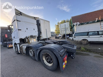 Vetopöytäauto Mercedes-Benz Actros 963-4-D: kuva Vetopöytäauto Mercedes-Benz Actros 963-4-D