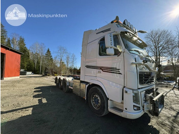 Koukkulava kuorma-auto VOLVO FH16 550