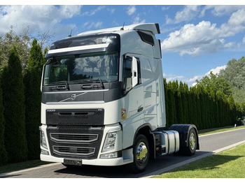 Vetopöytäauto VOLVO FH 500