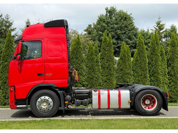 Vetopöytäauto Volvo FH 440 AUTOMAT EURO 5 LODÓWKA: kuva Vetopöytäauto Volvo FH 440 AUTOMAT EURO 5 LODÓWKA Vetopöytäauto Volvo FH 440 AUTOMAT EURO 5 LODÓWKA: kuva Vetopöytäauto Volvo FH 440 AUTOMAT EURO 5 LODÓWKA