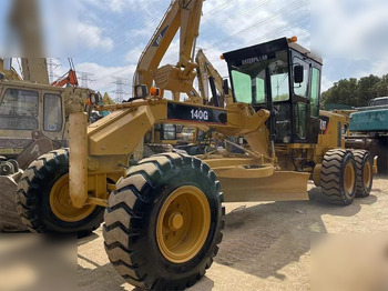Tiehöylä CATERPILLAR 140G