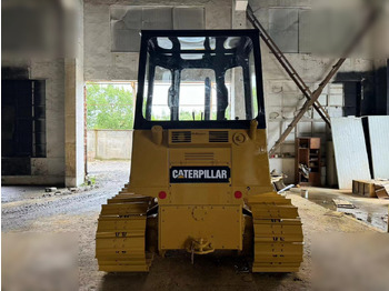 Puskutraktori CATERPILLAR D4C: kuva Puskutraktori CATERPILLAR D4C