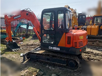 Minikuormaaja DOOSAN DH55