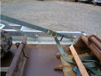 Koneenkuljetusvaunu Böckmann, PKW-Anhänger, Baumaschinentransporter, 3,5 to. 100 km/h: kuva Koneenkuljetusvaunu Böckmann, PKW-Anhänger, Baumaschinentransporter, 3,5 to. 100 km/h