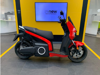 Moottoripyörä Silence S01 L1e Connected 45km/h (5,6 kWh) ELEKTROROLLER: kuva Moottoripyörä Silence S01 L1e Connected 45km/h (5,6 kWh) ELEKTROROLLER