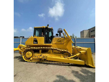 Puskutraktori KOMATSU D65