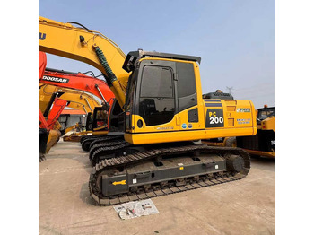 Kaivuri KOMATSU PC200-8